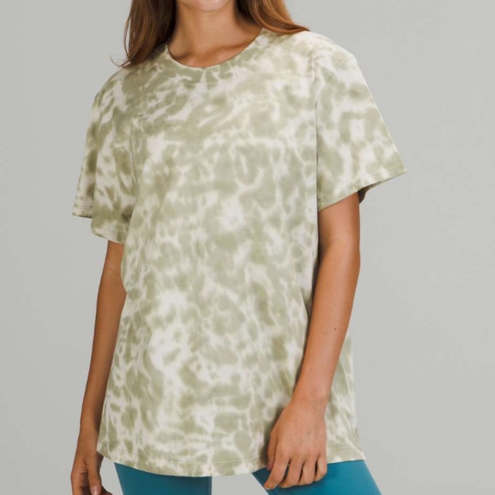 Lululemon All Yours Short Sleeve T-Shirt EUC Size 4